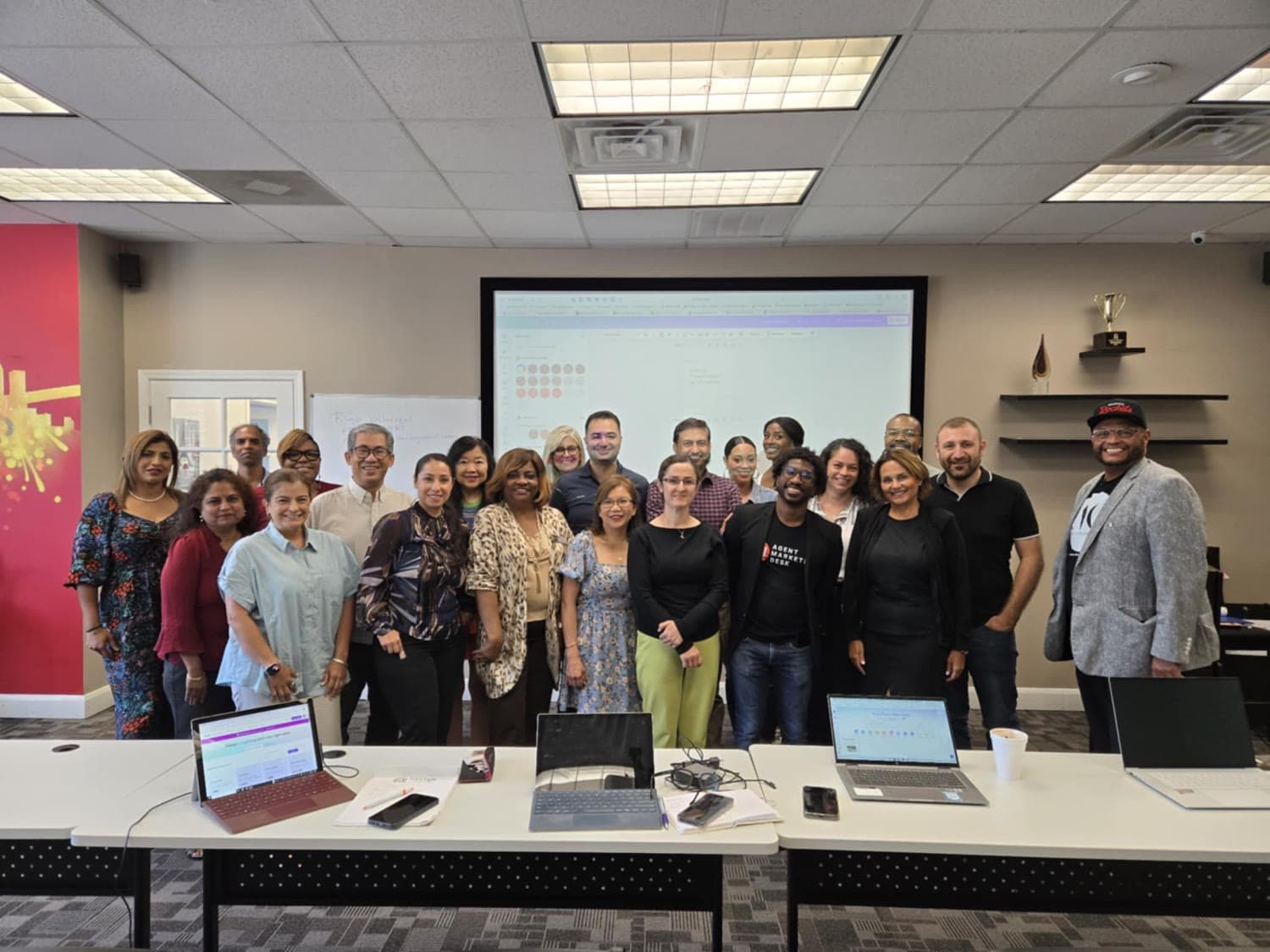 Agents at an Agent Marketing Desk class